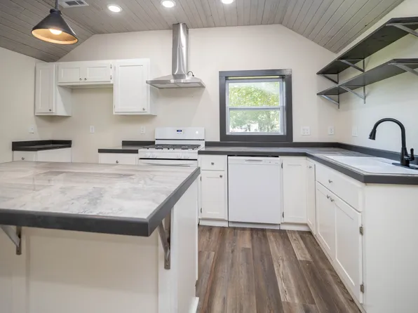 1413 N Spring Rd, Harrison, AR 72601