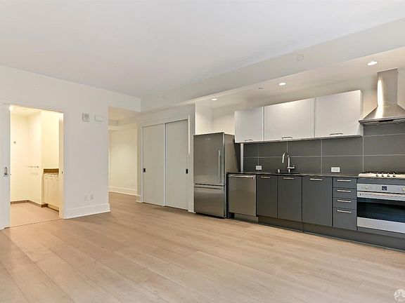 4th image of 1075 Market St Unit 203