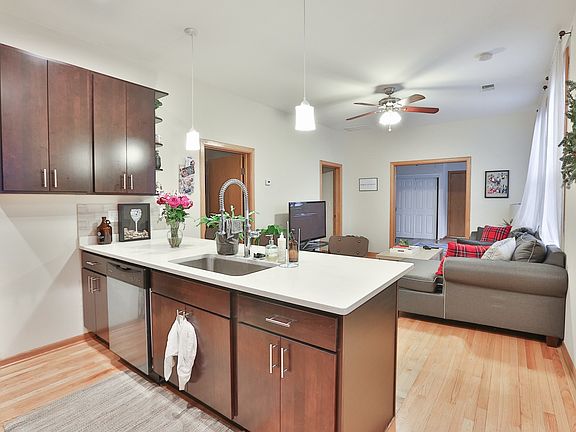 4th image of 1625 N Campbell Ave #2R