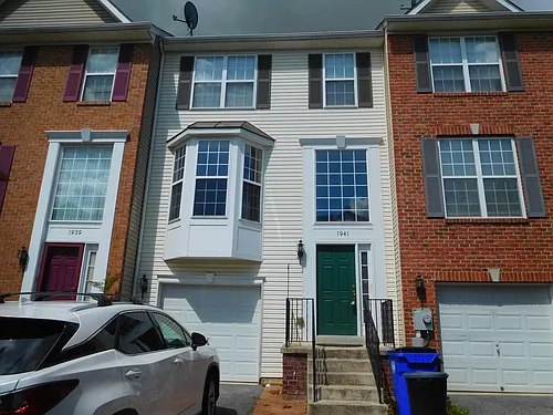 1941 Fieldstone Way Photo 1