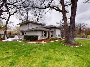 83 North Ln, Lake Zurich, IL 60047