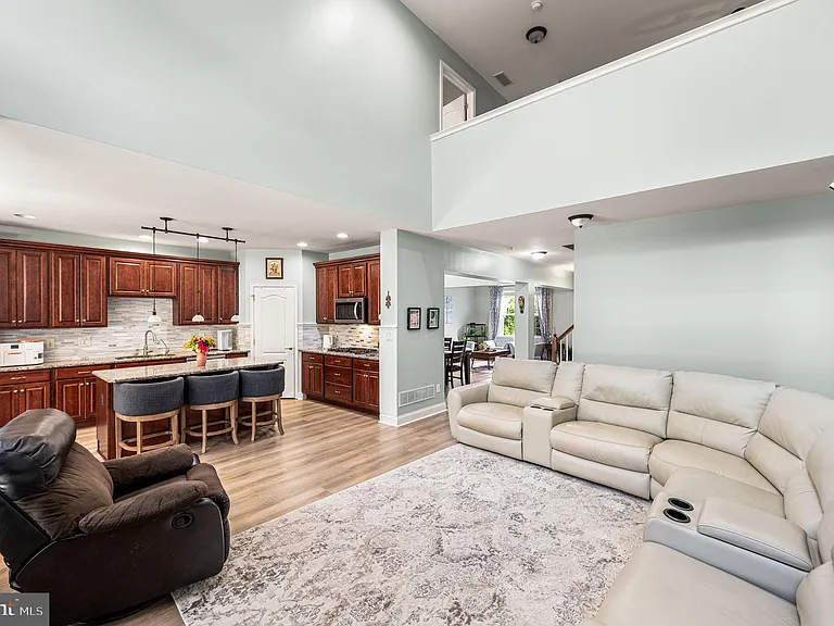 2413 Copper Creek Rd — Photo 10