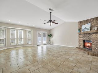 630 Berkley Dr, Grapevine, TX 76051