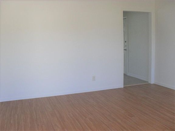 3rd image of 703 N 1st St