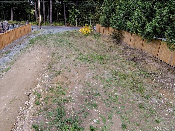 4th image of 6310 207th Ave E