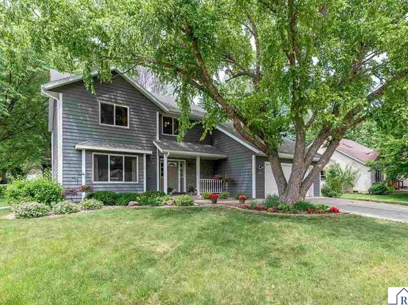 305 Chancery Ln, Mankato, MN 56001