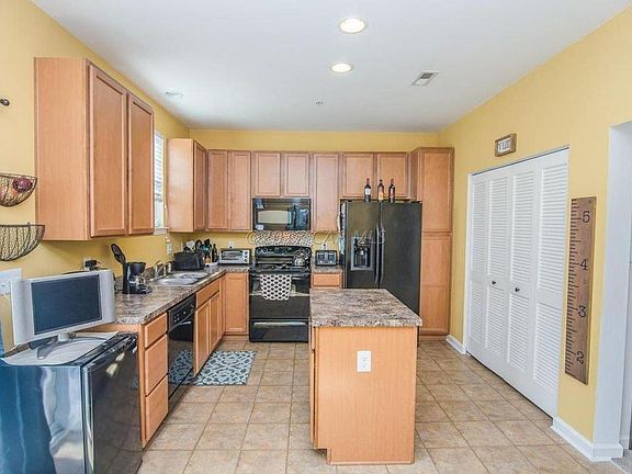 4th image of 630 Wye Oak Dr