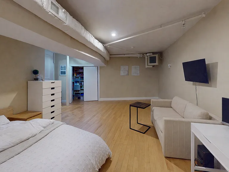 72 Kent St — Photo 10