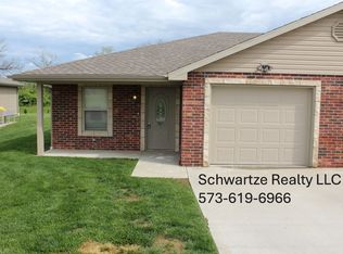 1295 Commons Loop, Fulton, MO 65251