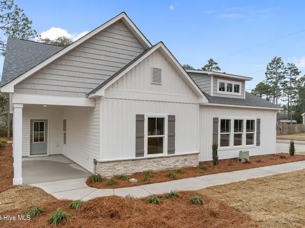 700 Fifty Lakes Drive, Southport, NC 28461