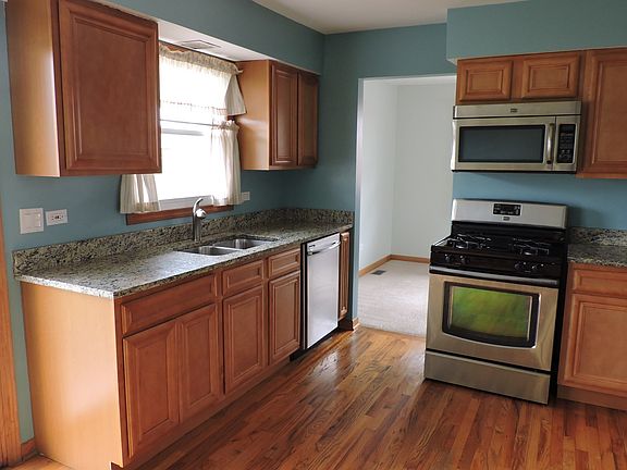 3rd image of 15606 Vista Dr