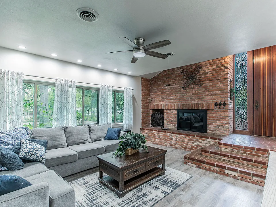 2518 Marlandwood Rd