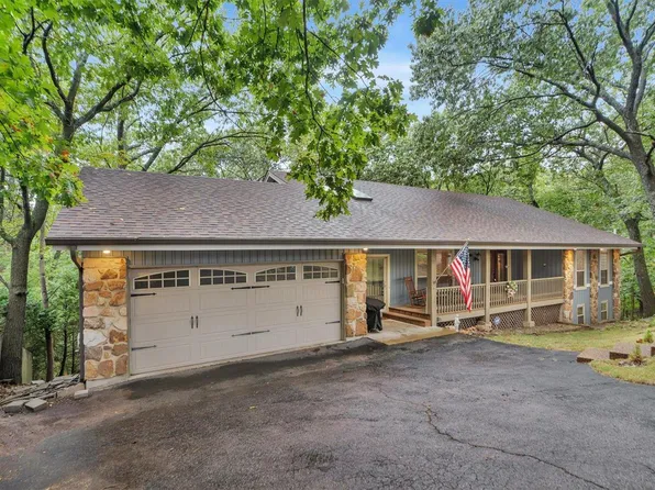 1607 Bardman Ct, High Ridge, MO 63049