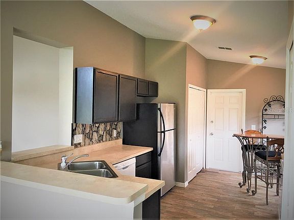 4th image of 11456 Pinewood Cove Ln