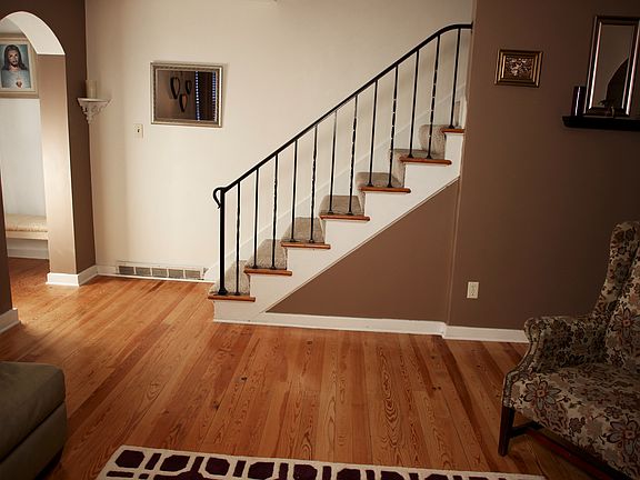Stairs to 2nd Floor