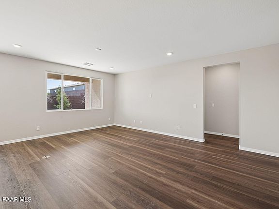 5th image of 6877 Claret Dr