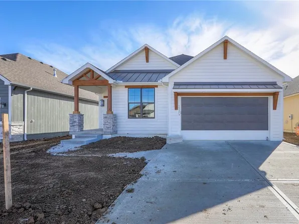 15373 W 173rd Ter, Olathe, KS 66062