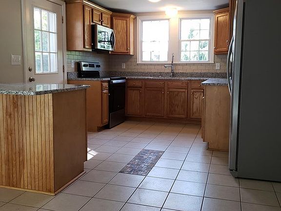 4th image of 13210 Glenbrook Ave