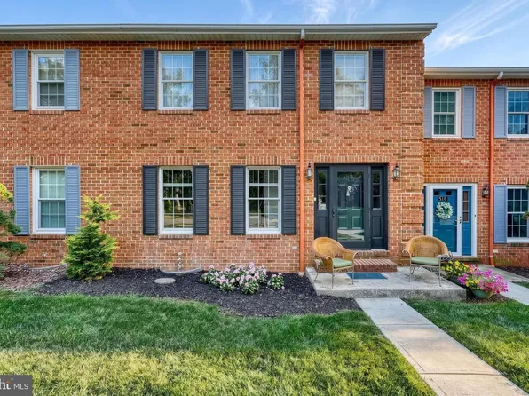518 Allenview Dr, Mechanicsburg, PA 17055
