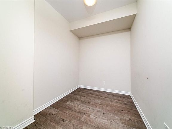 3rd image of 150 Oak Park Blvd #204