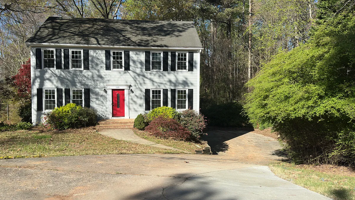Front - 1645 Bill Murdock Rd