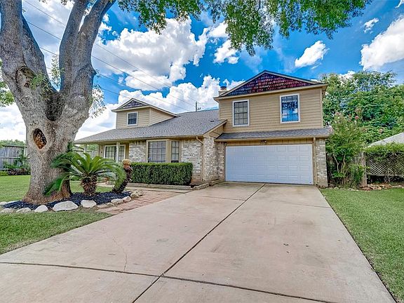 2nd image of 2303 Country Place Dr