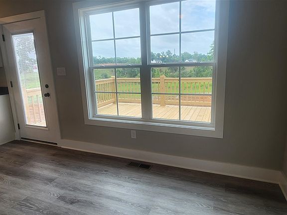 5th image of 177 Buck Dr