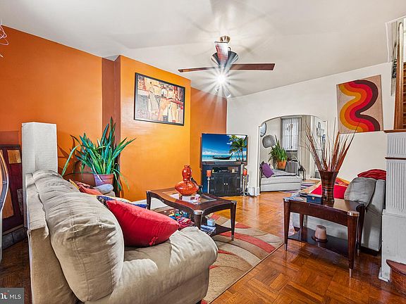 5th image of 946 N 66th St