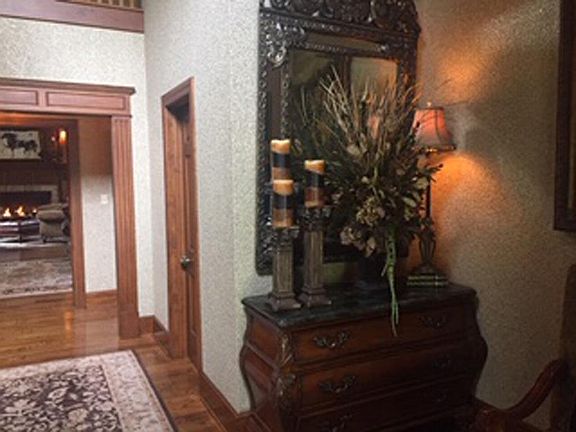 3rd image of 214 Walnut Dr