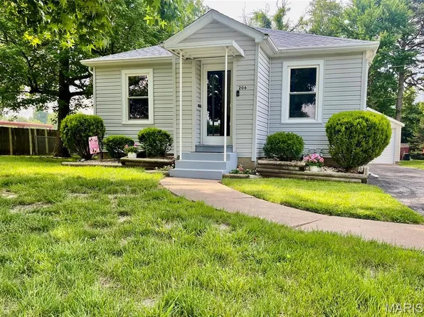 206 Magnolia St, Edwardsville, IL 62025