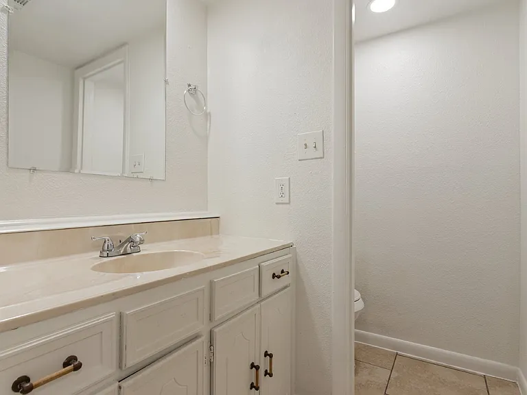 4555 Altamesa Blvd — Photo 14