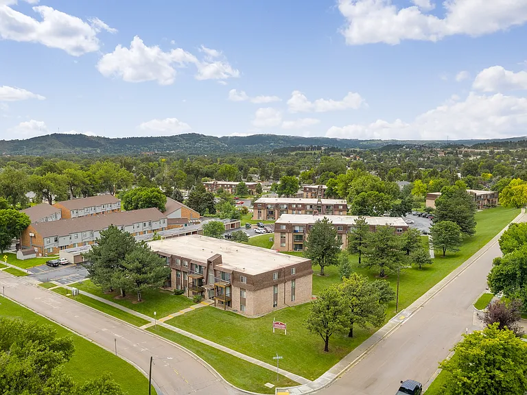 Candlewood Apartments — Photo 30