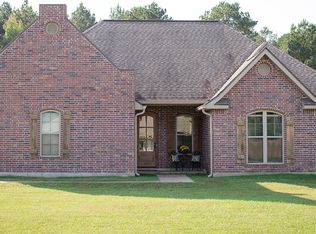 132 Eagle Point Rd, Leesville, LA 71446