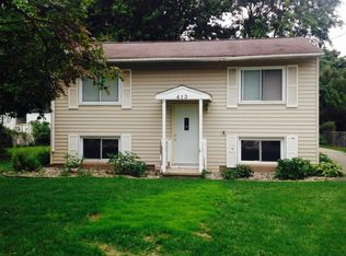 413 N 5th St, Shepherd, MI 48883