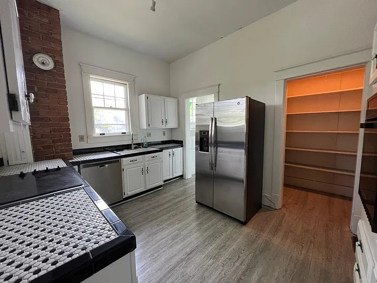 1712 Linden Ave #2 — Photo 9