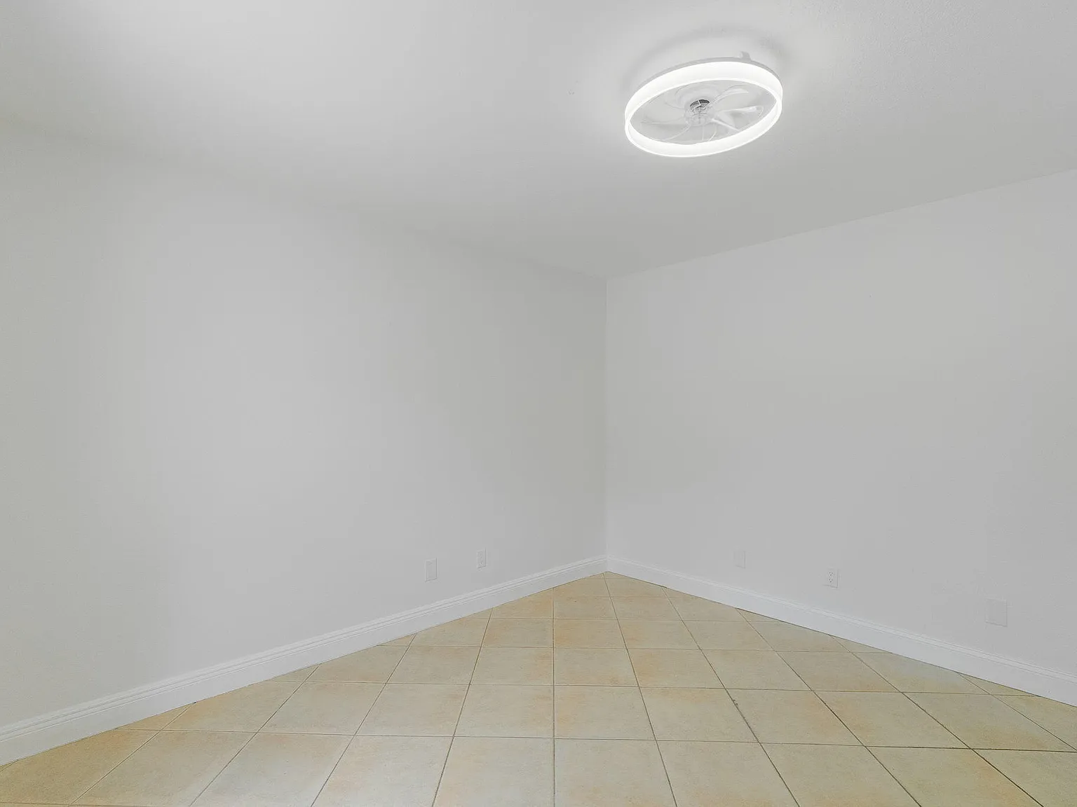 1 bed, 1.0 bath, 416 sqft, $1,850 — Photo 3