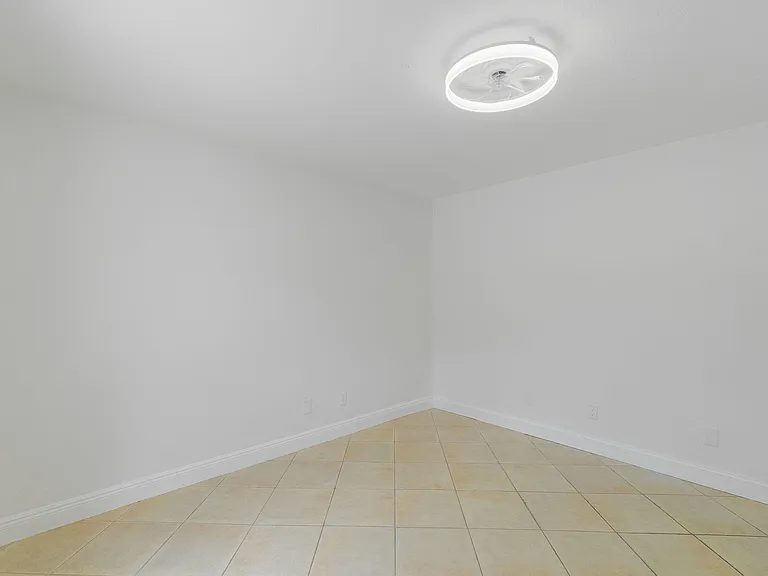 2831 N Seacrest Blvd #B — Photo 3