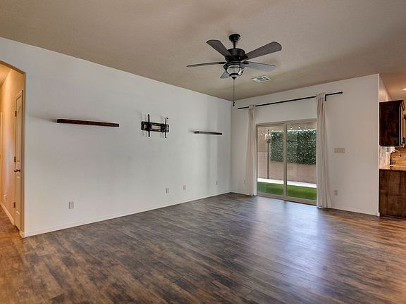 5th image of 804 Palo Duro Dr NE