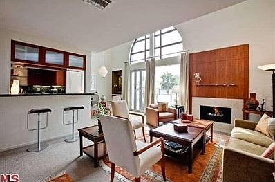 5th image of 817 5th St Unit F