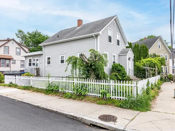 85 Herschel St, Providence, RI 02909