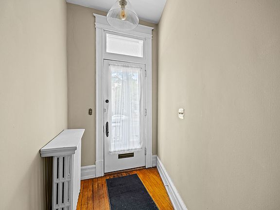 3rd image of 2713 W Grace St APT 2