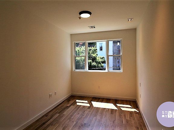 5th image of 110 Jefferson Ave #2B