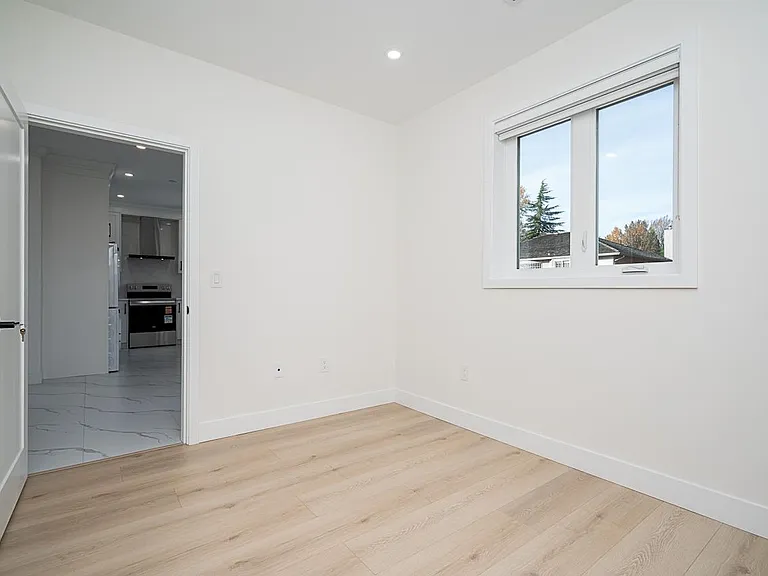 4 W 28th Ave — Photo 19