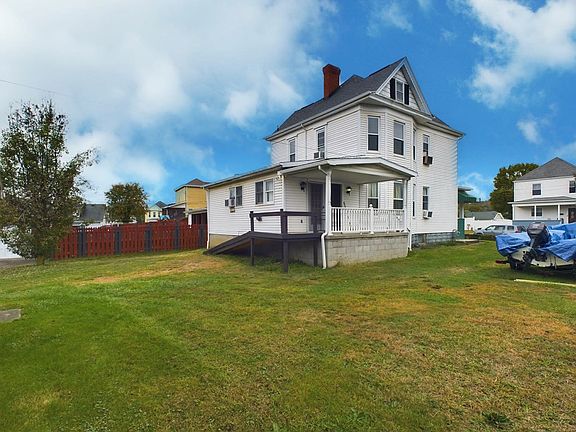 3rd image of 1805 Meighen Ave