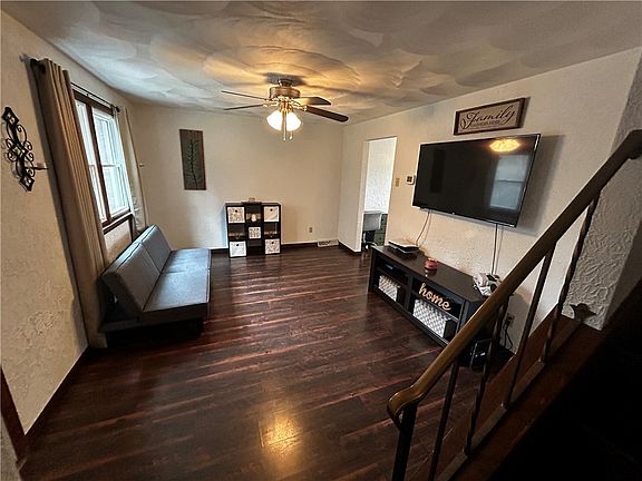 4th image of 4823 Lucerne Rd