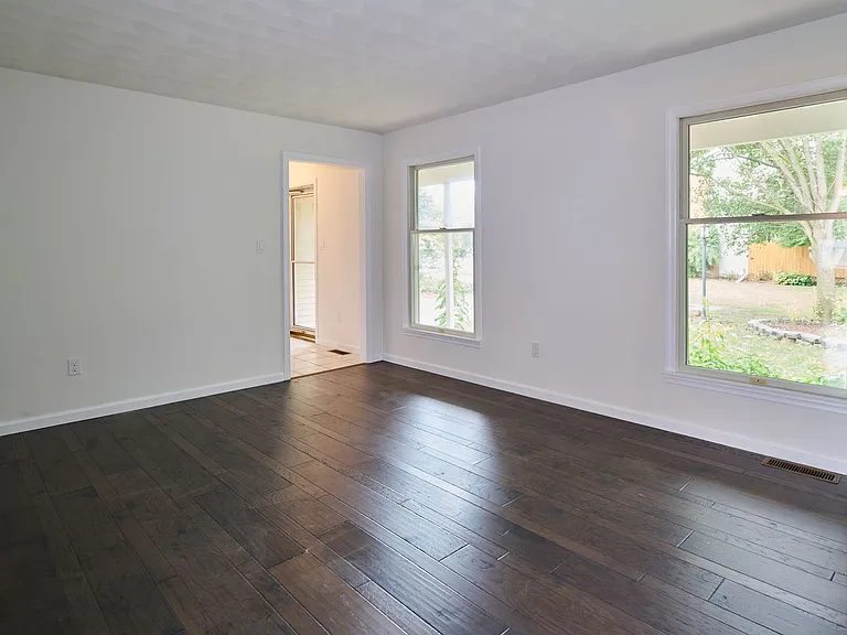 3017 Fairchild Ln — Photo 10