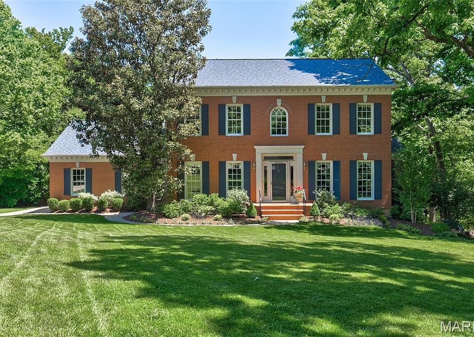 1st image of 452 Meyer Ave