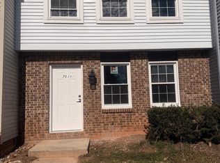 7539 Holly Grove Ct, Charlotte, NC 28227