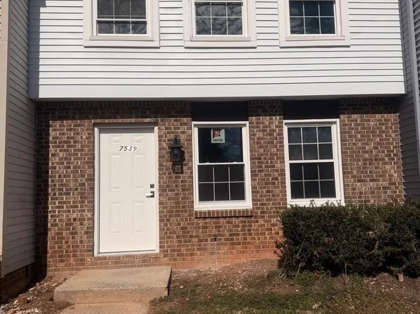 7539 Holly Grove Ct, Charlotte, NC 28227