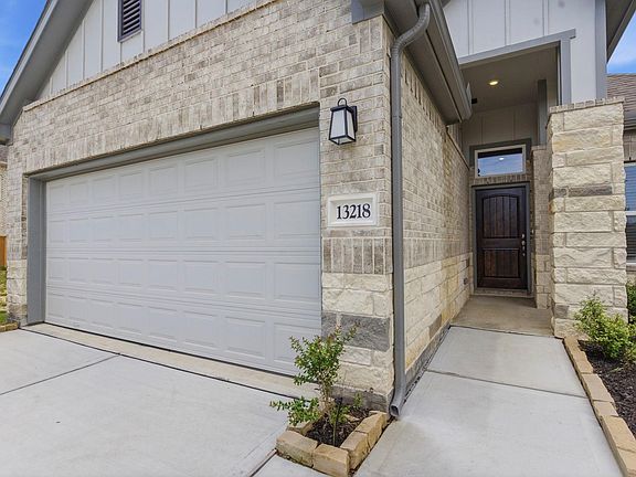 3rd image of 13218 Hayden Peak Dr